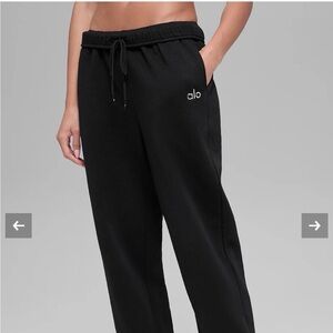 ALO Women's Black sweats